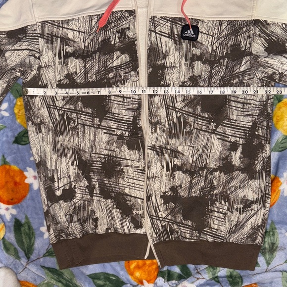 Men’s or Women’s Adidas Cream Hoodie with orange Accents. Men’s M, Rare Collab! - Picture 11 of 17